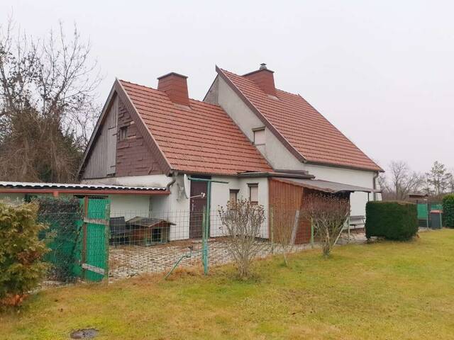 Immobilie in Blumau-Neurißhof - Sanierungsbedarf - Doppelhaushälfte mit Garten   Nebengebäude!! - Bild 3