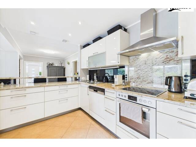 Immobilie in Pörtschach am Wörther See - Traumwohnung mit Pool und Seeblick! - Bild 4