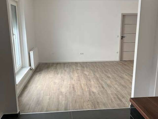Immobilie in Gänserndorf - NEUER PREIS ! Gänserndorf in zentraler Lage, stilvolle 3 Zimmer Eigentumswohnung im 3. Liftstock - Bild 2