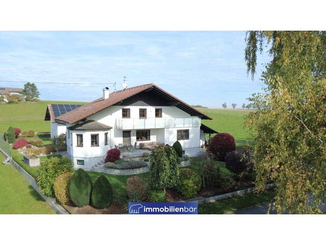 Immobilie in Neumarkt im Hausruckkreis - Das Haus der großen Möglichkeiten großzügige Liegenschaft mit modernster Energietechnik - Bild 0