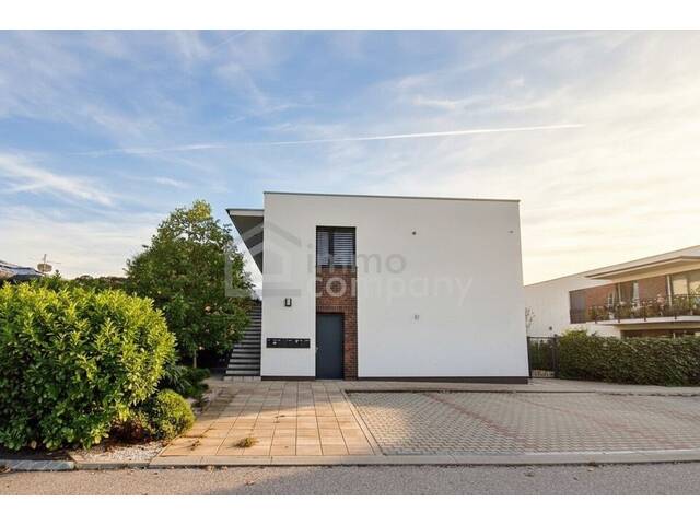 Immobilie in Wolfsthal - Sonnige 3-Zimmer-DG-Wohnung mit Balkon & Parkplatz nahe Hainburg und Bratislava - Bild 3