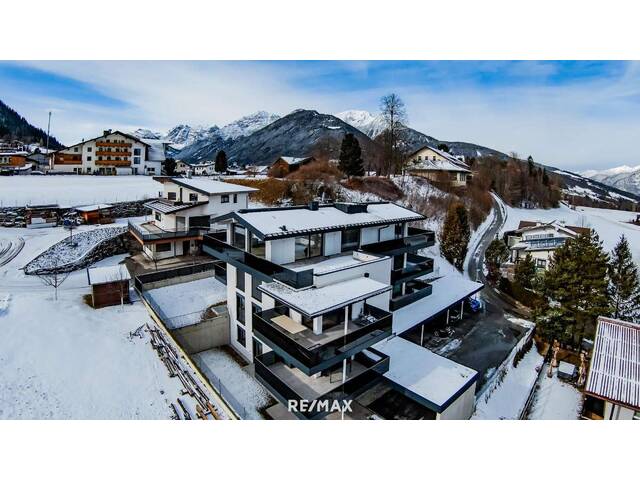 Immobilie in Schönberg im Stubaital - 15 Minuten von Innsbruck: Prächtige 3-Zimmer-Neubauwohnung mit 90 m² großem Garten und Terrasse - Bild 2