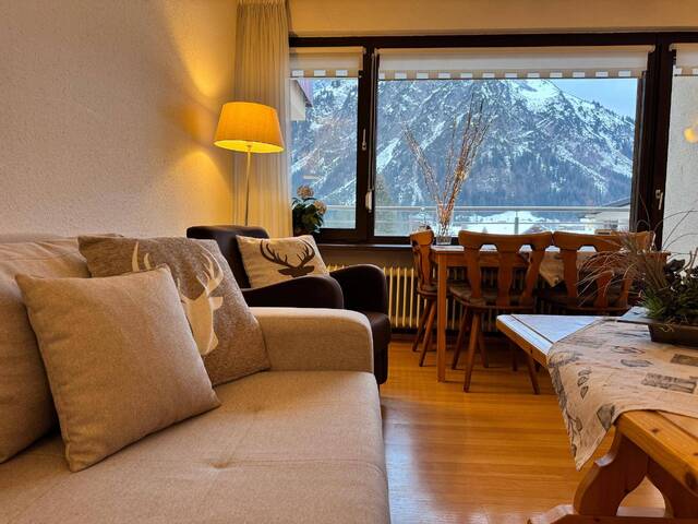 Immobilie in Mittelberg - Einchecken in den Ferienspaß: Ihre Ferienwohnung für Gäste und Eigennutzung - Bild 4