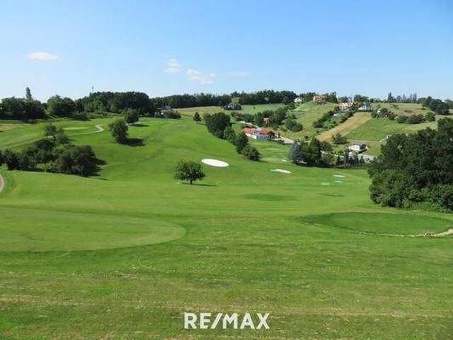 Immobilie in Burgauberg - APARTMENT mit Französischen Balkon und eigenem Parkplatz Traumhaftem Ausblick direkt am Golfplatz - Bild 4