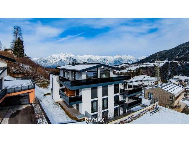 Immobilie in Schönberg im Stubaital - Erstbezug: 360°-Bergpanorama auf ca. 136 m² Dachterrasse - Wohnen auf höchstem Niveau im Penthouse der Superlative - Bild 2