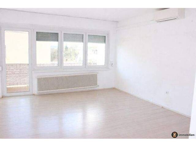 Immobilie in Oberwart - Großzügige Eigentumswohnung mit viel Potenzial zum Renovieren - Bild 1