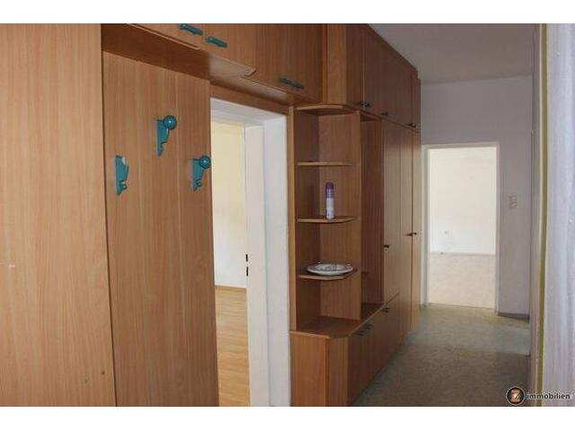 Immobilie in Oberwart - Großzügige Eigentumswohnung mit viel Potenzial zum Renovieren - Bild 2