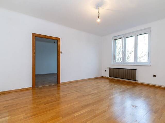 Immobilie in Himberg - HIMBERG NÄHE WIEN | EIGENTUMSWOHNUNG | 3 ZIMMER | AUTOABSTELLPLATZ IM EIGENTUM | RUHELAGE | EUR 216.000,- - Bild 2