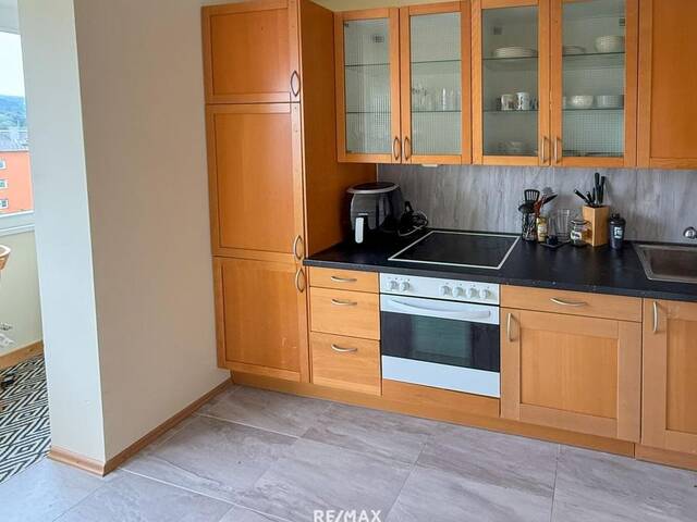 Immobilie in Voitsberg - Traumhafte 2-Zimmer-Wohnung mit Penthouse-Flair und Weitblick durch den Wintergarten - Bild 2