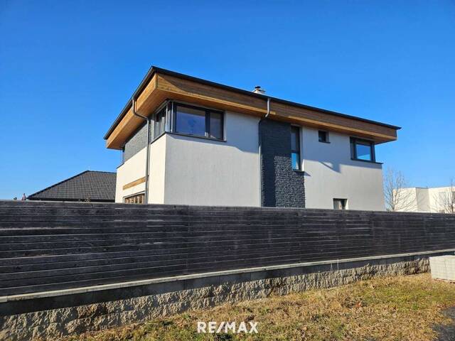 Immobilie in Laa an der Thaya - Lichtdurchflutetes Haus mit viel Platz! - Bild 1