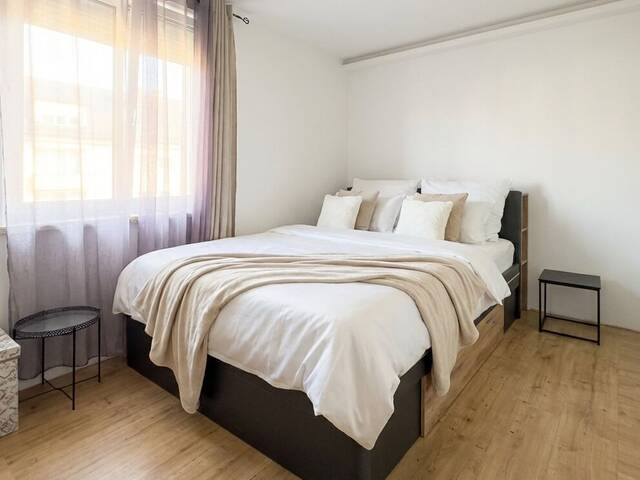 Immobilie in Schwechat - Charmanter Familientraum - komplett sanierte Eigentumswohnung in zentraler Lage in Schwechat - Bild 0