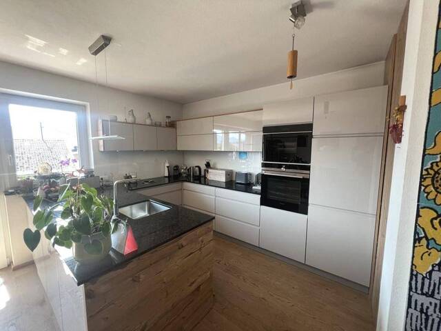 Immobilie in Wiesing - Sonnige Dachgeschosswohnung mit Südbalkon - Bild 0