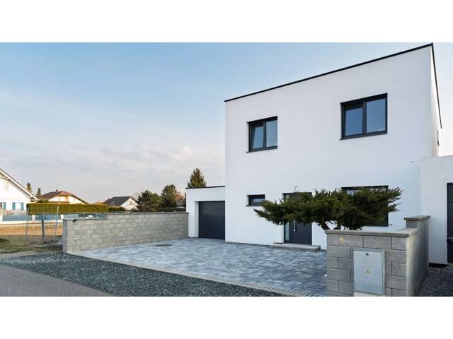 Immobilie in Theresienfeld - Lichtdurchfluteter Erstbezug in Theresienfeld - Garten und Garage inklusive ! - Bild 1