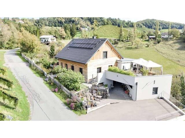 Immobilie in Fötschach - Modernisiertes Wohnhaus mit Panoramablick und Ferienwohnungen – Rückzugsort in den Südsteirischen Weinbergen - Bild 2