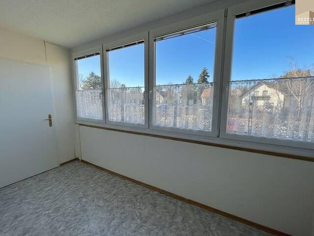 Immobilie in Baden - Gut geschnittene 1-Zimmer-Wohnung mit Loggia und Entwicklungspotenzial - Bild 2