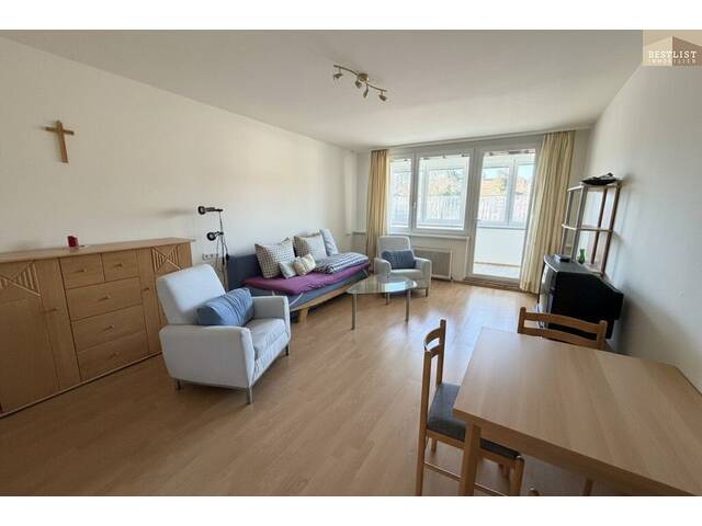 Immobilie in Baden - Gut geschnittene 1-Zimmer-Wohnung mit Loggia und Entwicklungspotenzial - Bild 4