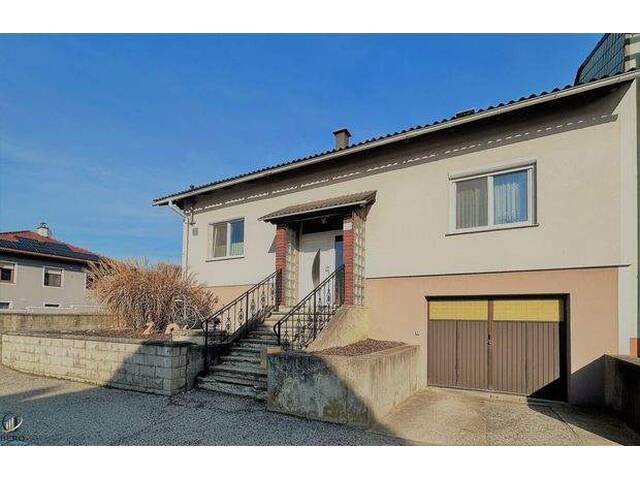 Immobilie in Niederrußbach - Mehrfamilienhaus mit Garten, Terrasse & Garage in Niederrußbach - Bild 1