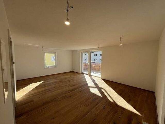 Immobilie in Großgmain - Großgmain: 3-Zimmer-Neubauwohnung mit zwei Bädern und zwei Balkonen! - Bild 2