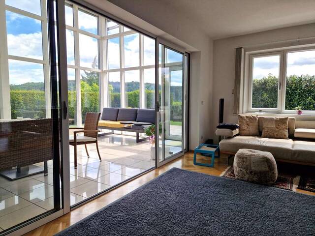 Immobilie in Hart bei Graz - Hart bei Graz - Lichtdurchflutetes Wohlfühlhaus mit Wintergarten und Pool - Bild 0