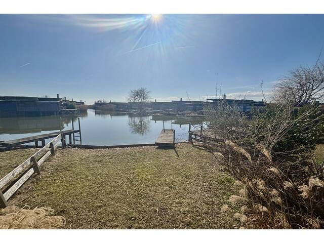 Immobilie in Jois - Kleines Seehaus in der Inselwelt Jois mit großer Sonnenterrasse & direktem Seezugang - Bild 3