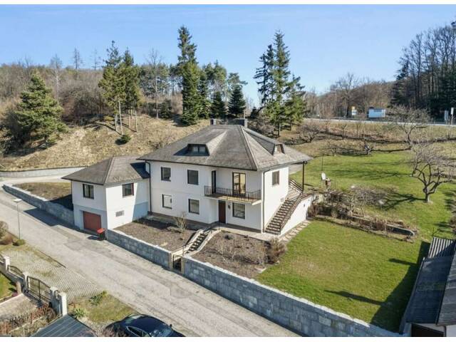 Immobilie in Sieggraben - Weitblick. Raum. Substanz. - Großzügiges Familienhaus mit Panorama Blick - Bild 0