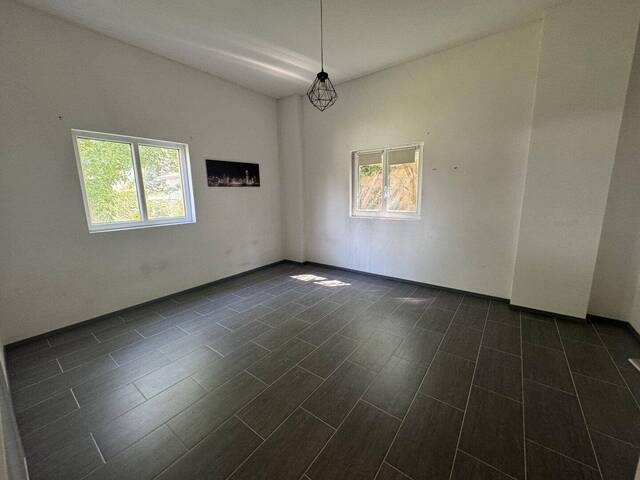 Immobilie in Michelhausen - Miethaus mit 2 neuwertigen Wohnungen im OG und 2 großen Garagen sowie Abstellräumen ebenerdig - Bild 3