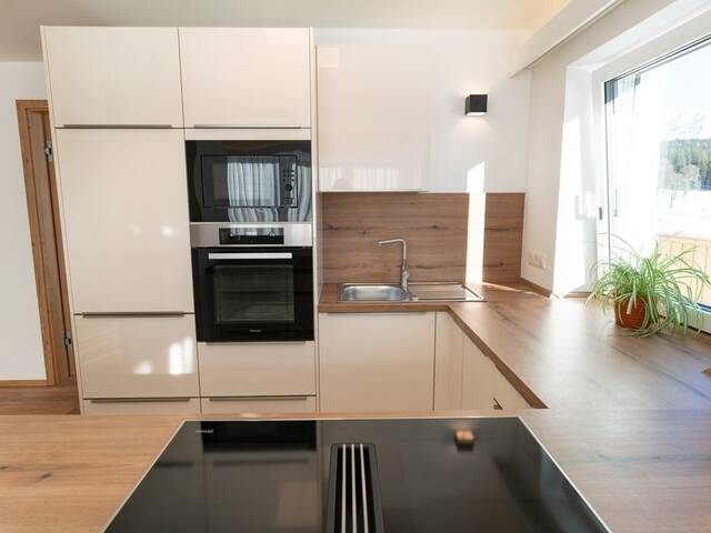 Immobilie in Ramsau am Dachstein - Schladming-Ramsau am Dachstein: Atemberaubendes Apartment mit hochwertiger Ausstattung, in einzigartiger Lage, mit touristischer Vermietung und Eigennutzung! - Bild 2