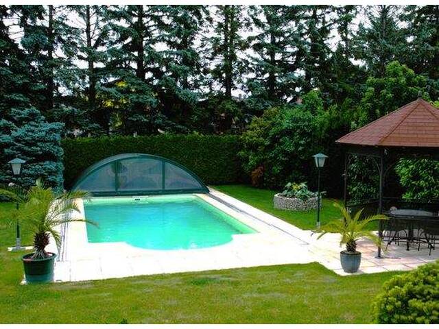 Immobilie in Reisenberg - Familienidylle im Grünen – 846 m² Grund, 6 Zimmer auf 155 m², Pool, Garage, Keller im Bezirk Baden! - Bild 2