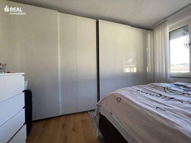 Immobilie in Grödig - Helle 3-Zimmer-Wohnung mit hochwertiger Einbauküche und Balkon - Bild 3