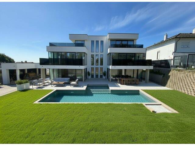 Immobilie in Königsbrunn im Weinviertel - Luxusvilla nahe Wien – 406 m² Wohnfläche | Share Deal möglich | Pool | Wellness | Aufzug | Weinbergblick - Bild 0