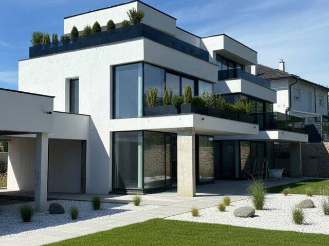 Immobilie in Königsbrunn im Weinviertel - Luxusvilla nahe Wien – 406 m² Wohnfläche | Share Deal möglich | Pool | Wellness | Aufzug | Weinbergblick - Bild 2