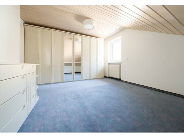 Immobilie in Thüringen - 2-Zimmer-Dachgeschoßwohnung mit wunderbarer Fernsicht - Bild 4