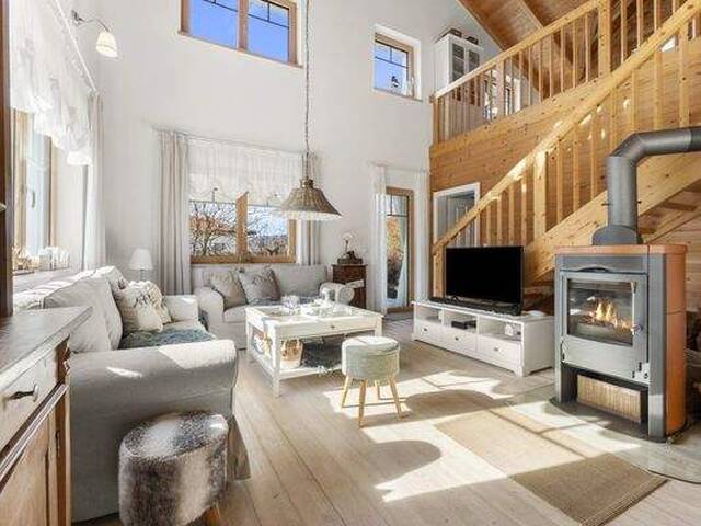 Immobilie in Ferlach - Wohnen wie im Urlaub: Schwedenhaus mit Pool, Galerie und großem Garten nahe Klagenfurt - Bild 3