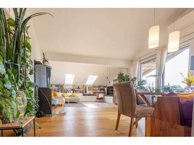 Immobilie in Zell am Moos - Exklusives Penthouse am Irrsee mit traumhaften Ausblick inkl. Seeblick - Über den Dächern von Zell am Moos! - Bild 3