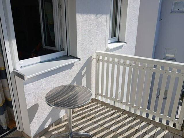 Immobilie in Ried im Innkreis - Gelegenheit - sehr gepflegte Familienwohnung mit PKW-Stellplatz in der Tiefgarage - Bild 0