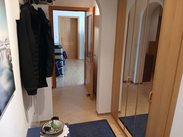 Immobilie in Ried im Innkreis - Gelegenheit - sehr gepflegte Familienwohnung mit PKW-Stellplatz in der Tiefgarage - Bild 1