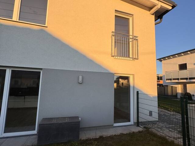 Immobilie in Strasshof an der Nordbahn - Exklusive Doppelhaushälfte mit Gartenidylle & moderner Architektur - in begehrter Lage Strasshof - Bild 2