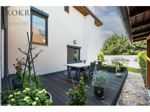 Immobilie in Neufeld an der Leitha - Jetzt noch von der Gebührenbefreiung profitieren - 1 Haus - 2 Wohneinheiten - geeignet für private & gewerbliche Nutzung - Bild 0