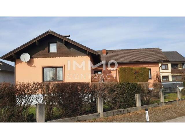 Immobilie in Viehdorf - Gepflegter Bungalow ca. 126m², 4 Zi., Terrasse, unterkellert, 2 Garagen in Viehdorf - Ihr neues Zuhause! - Bild 0