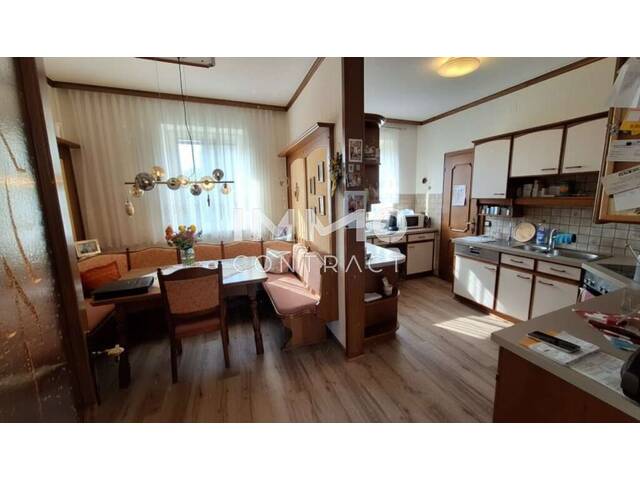 Immobilie in Viehdorf - Gepflegter Bungalow ca. 126m², 4 Zi., Terrasse, unterkellert, 2 Garagen in Viehdorf - Ihr neues Zuhause! - Bild 2