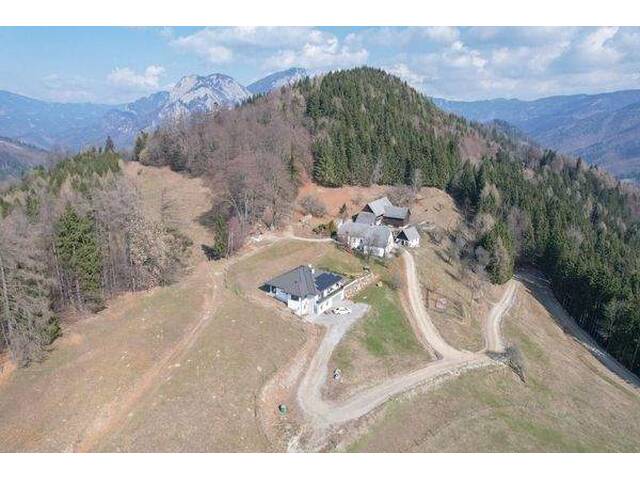 Immobilie in Frohnleiten - Absolute Alleinlage! 23 ha Naturidyll mit Wohnhaus, Bauernhof & Nebengebäuden - Bild 0