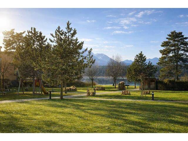 Immobilie in Faak am See - Faszinierende Seegartenresidenz mit weitläufigem Privatbadestrand am Faaker See - Bild 3