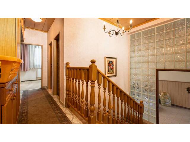 Immobilie in Poysdorf - Charmantes Haus mit Entwicklungspotenzial im Herzen von Poysdorf - Bild 2