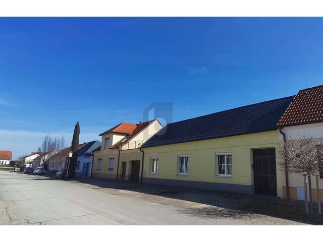 Immobilie in Tadten - RENOVIERT - MIT UNEINSICHTIGEM GARTEN UND ZWEITEM ZUGANG - Bild 0