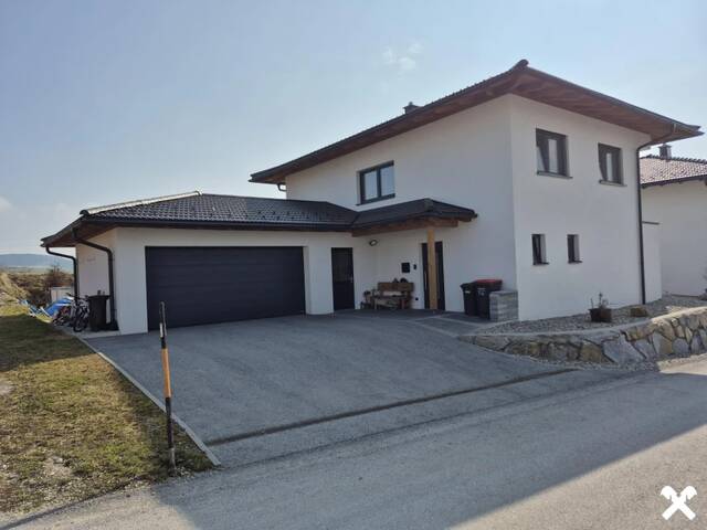 Immobilie in Moosdorf - Junges modernes Einfamilienhaus mit Doppelgarage ! - Bild 4