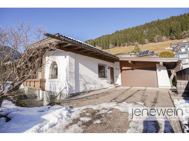 Immobilie in Oberperfuss - WOHNEN AM LAND - 5-ZIMMER WOHNHAUS IN SONNIGER LAGE IN OBERPERFUSS - Bild 2