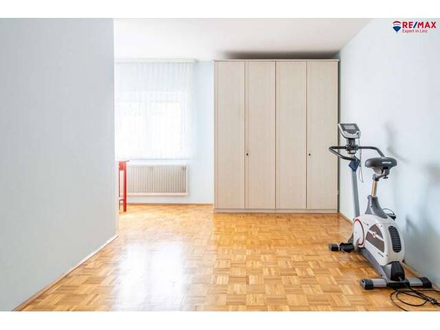 Immobilie in Puchenau - Familienglück in Puchenau: Sonnige Wohnung mit Platz für alle Bedürfnisse - Bild 3