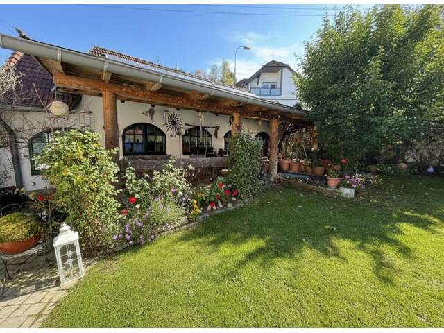 Immobilie in Tauchen - BAUERNHAUS sucht Naturliebhaber - BJ 1860 - Laufend Modernisiert - ca. 472m² GFL - ca. 240 m² NFL - 5 Zimmer - Möbliert - Kamin - Einbauküche - Garten - Terrasse - Bild 0