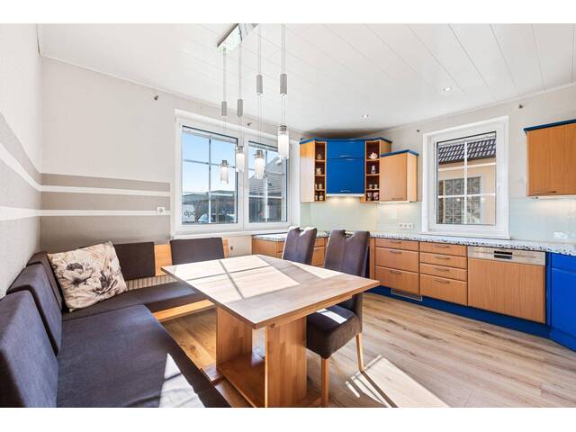 Immobilie in Hagenberg - Raus aus der Stadt- Rein in die Idylle. Bungalow mit Garten, Pool, Nebengebäuden und Ausbaupotenzial. - Bild 3