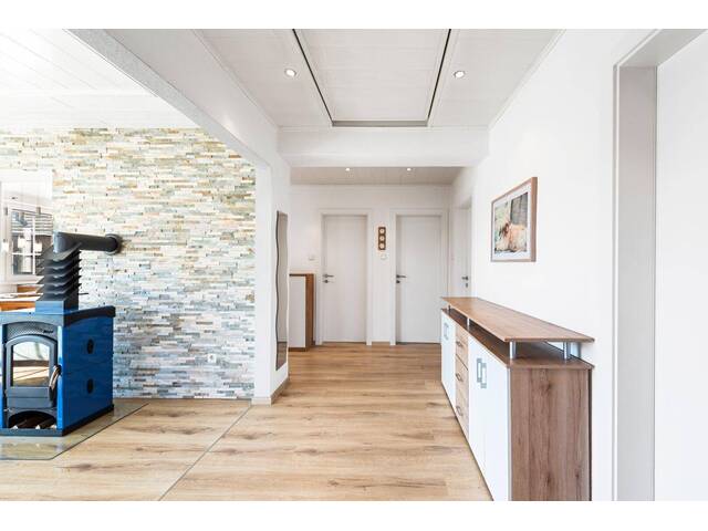 Immobilie in Hagenberg - Raus aus der Stadt- Rein in die Idylle. Bungalow mit Garten, Pool, Nebengebäuden und Ausbaupotenzial. - Bild 4